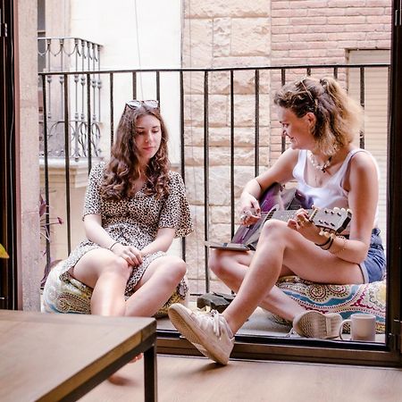 Itaca Hostel Барселона Екстериор снимка