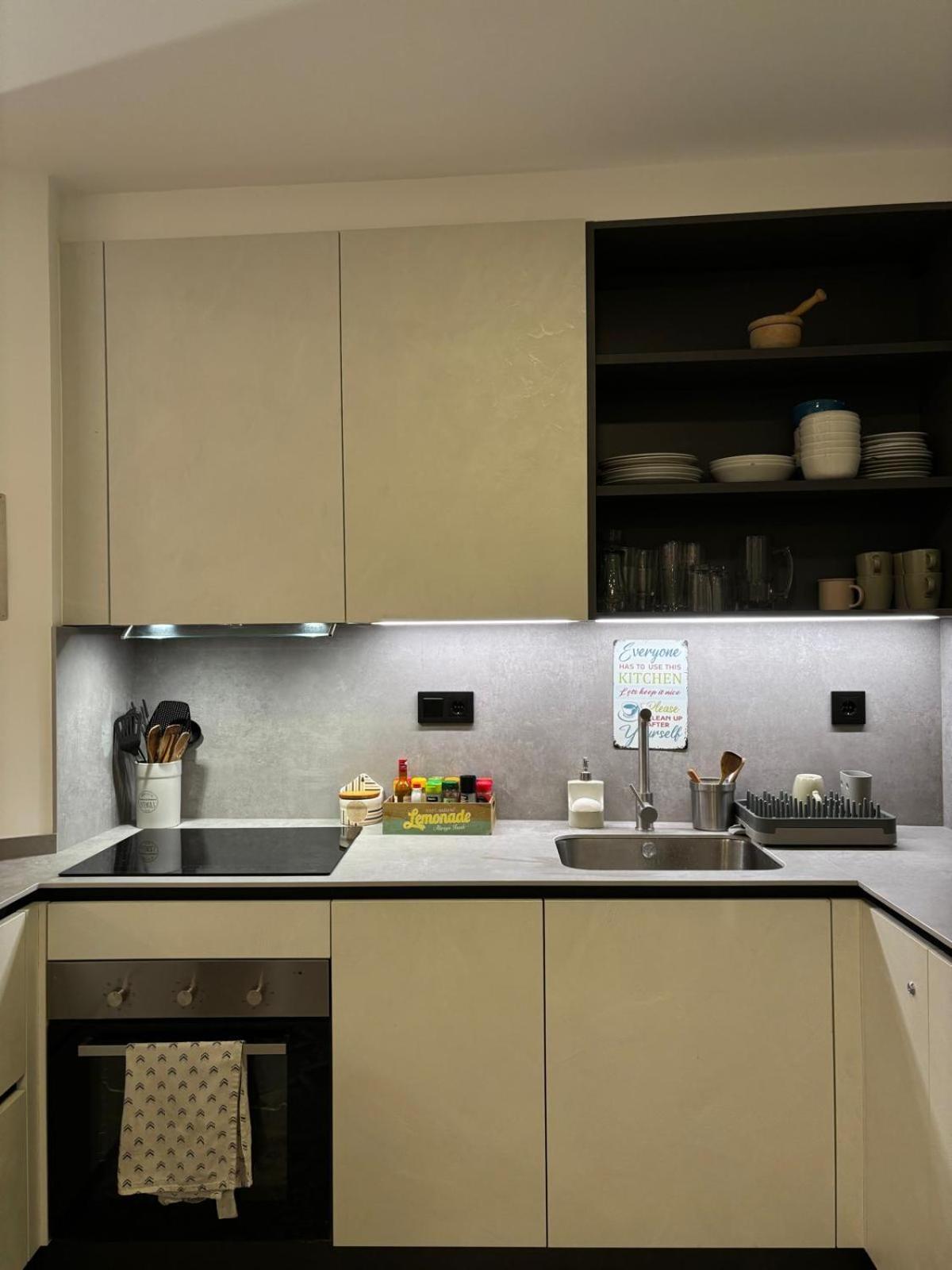 Itaca Hostel Барселона Екстериор снимка