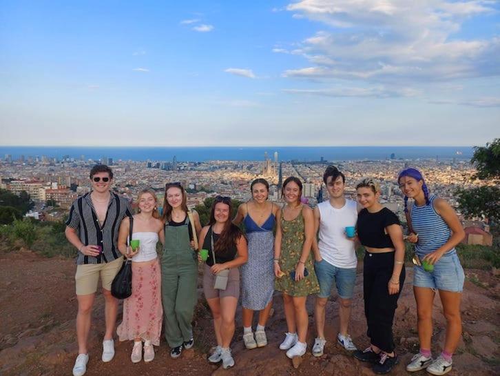 Itaca Hostel Барселона Екстериор снимка