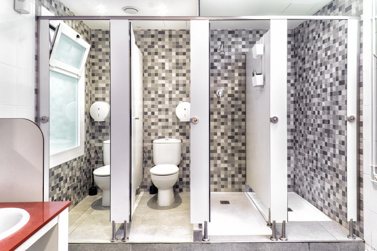 Itaca Hostel Барселона Екстериор снимка
